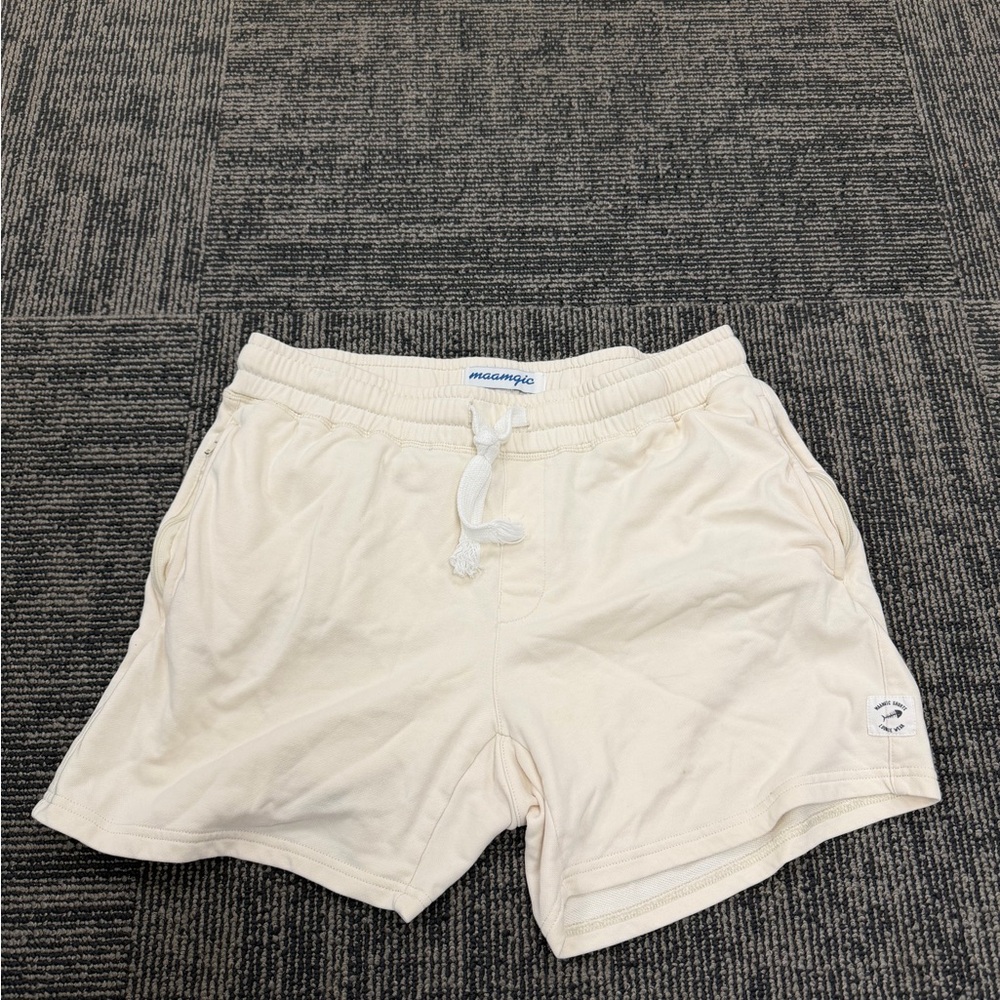 Maamgic Cream Elastic Waist Shorts